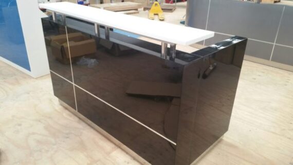 Hugo-Black-1800-3-600×338